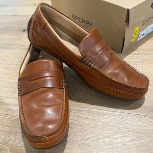Sperry Men’s Tan Penny Loafers   Size 7.5 M